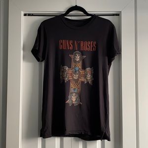Aritzia Tops - ARITZIA graphic shirt Aritzia Tops - ARITZIA graphic shirt